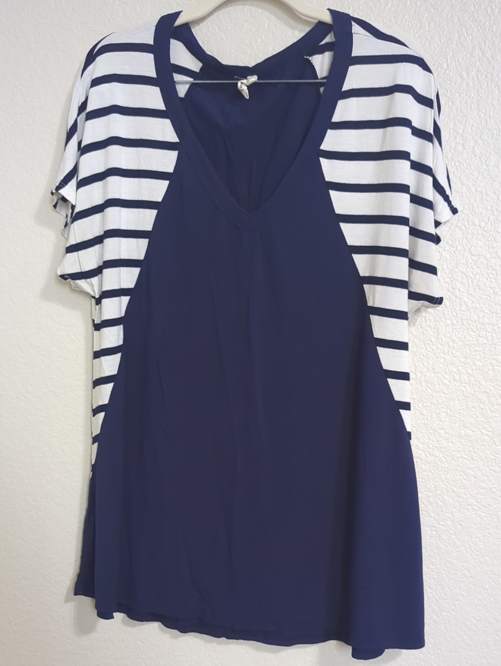 Beeson River Navy V-Neck Top with White Navy Striped Sleeves
